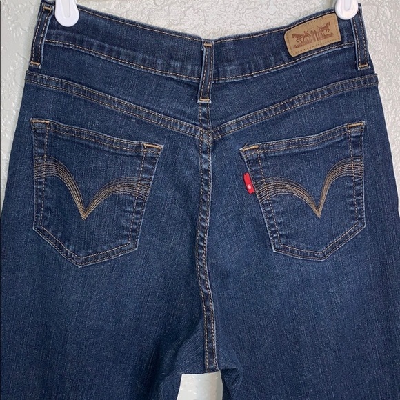 Levi Perfectly Slimming/ 512 Straight Leg Jeans - Picture 11 of 12